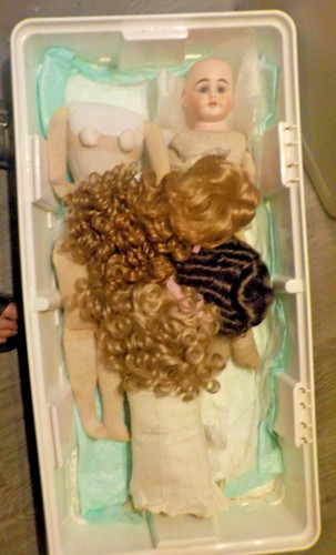 Three old dolls no - dolls,