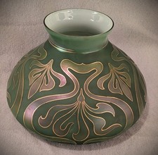 ANTIQUE ART NOUVEAU OIL LAMP