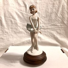 Vtg 8.5" Musical Rotating
