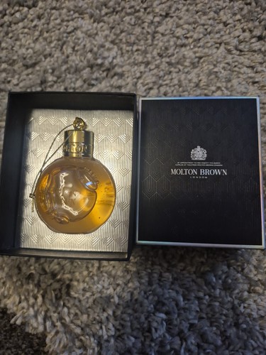 Molton brown festive bauble - molton,