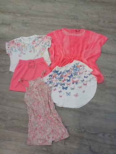 Girls clothing bundle size - bundle,