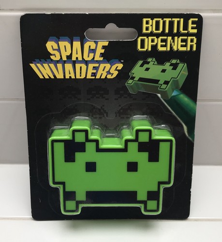 Official space invaders - space,