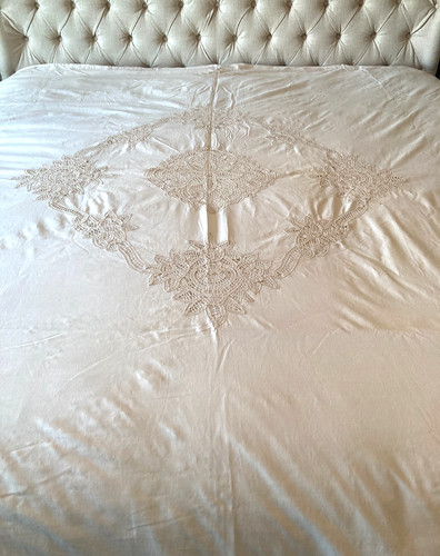 Gorgeous vintage off - gorgeous, off-white
