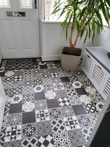 Black white spanish tile - white,