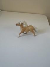 Breyer Stablemates Palomino