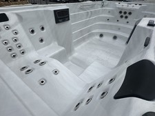 AQUAVIA AMAZON SWIM SPA POOL