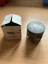 Yamaha YZ250 NOS  Genuine Piston 3R4-11636-00 +0.50 size