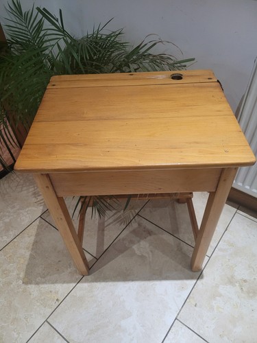 Vintage desk old school - old,