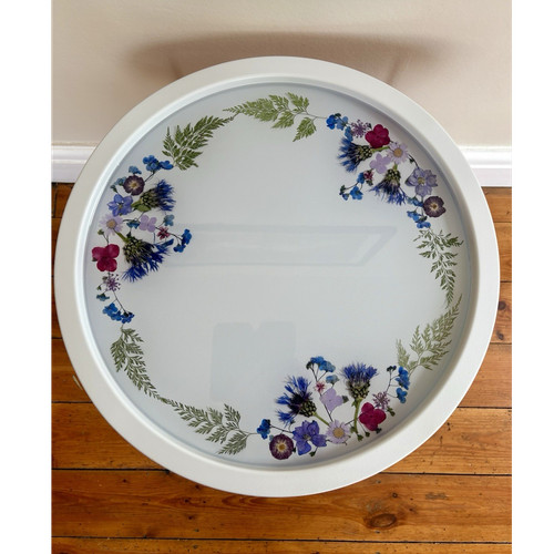 Round white pressed floral - white,