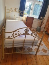 Traditional 3ft metal bed in