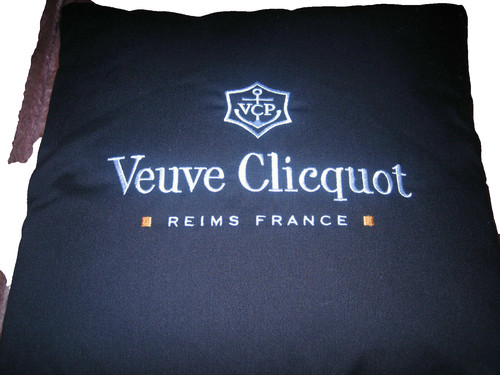 Veuve clicquot champagne - veuve,