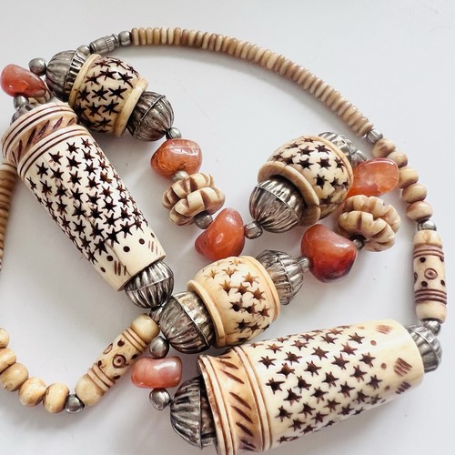 Vintage carved horn - horn, &