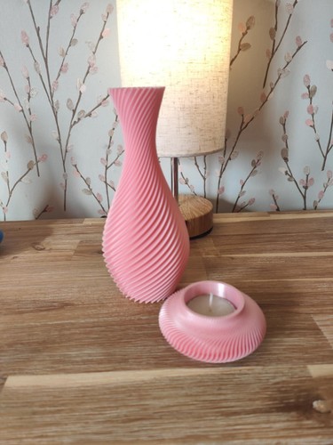Decorative ribbed spiral - decorative, vase