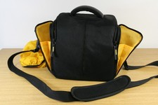 Medium black yellow - black, /
