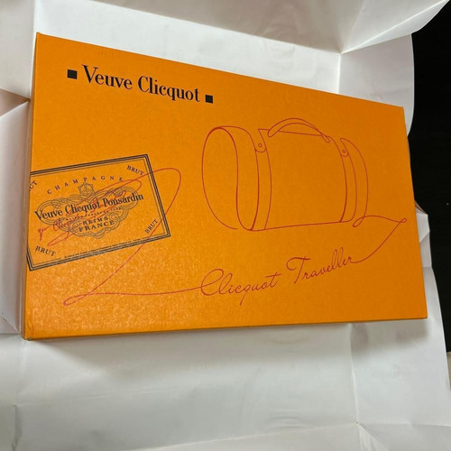 Veuve clicquot champagne - clicquot,