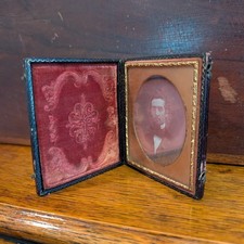 1/6 Plate Daguerotype Photograph Of A Well Dressed Young Man w/Protective Case 