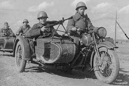 Zvesda scale soviet m 72 - scale, m-72