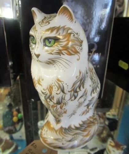 Fifi the cat royal crown - fifi,