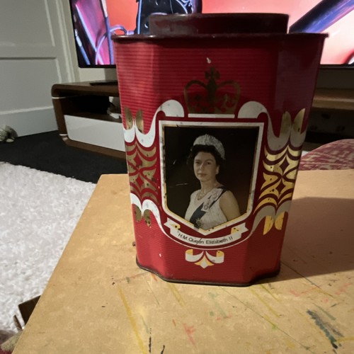 Silver jubilee queen - jubilee, elizabeth