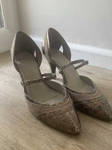 Office brown croc effect - office,