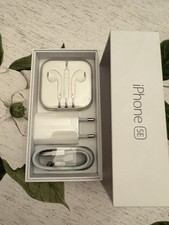 Genuine Apple iPhone SE USB Cable and ear pods