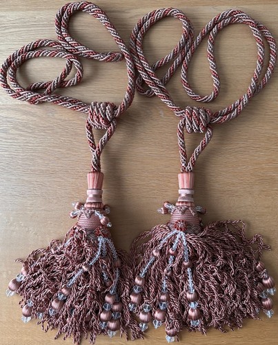 Tiebacks holdbacks pair - tiebacks,