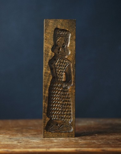 Vintage wooden cookie mould - wooden,