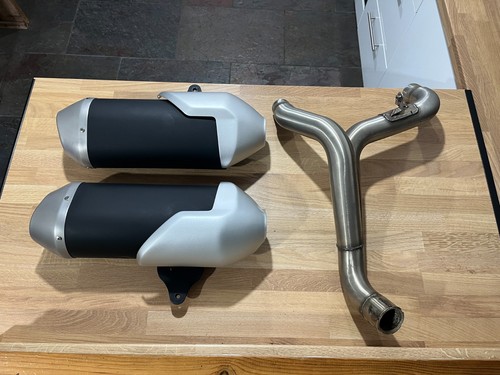 Triumph speed triple 1050r - triumph,