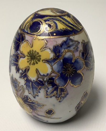 Chinese ceramic egg - ceramic,