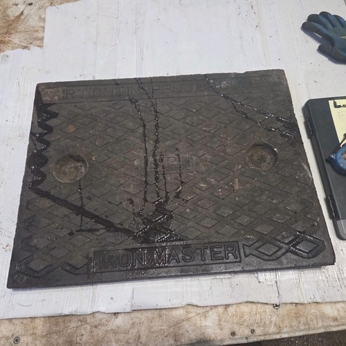 Cast iron manhole cover - iron, 662mm