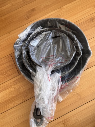This cast iron skillet - , set