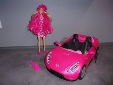 BARBIE DOLL IN OUTFIT WITH HER