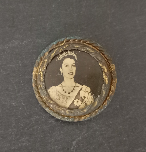 Vintage coronation pin brooch - coronation,