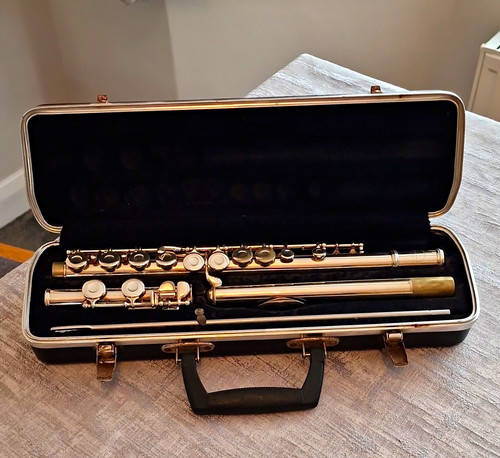 Armstrong concert flute closed - armstrong,