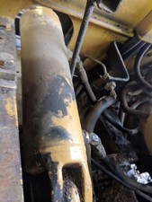 HYDRAULIC TILT RAM - REMOVED FROM CATERPILLAR M 40 D 