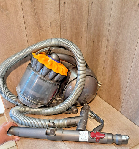 Dyson dc28 vacuum with - dc28,