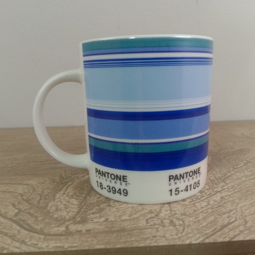 Pantone universe 3950 - universe, 19-3950