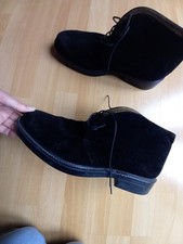 Clarks Mens Suede Desert Boots Black UK 11 Lace Up Excellent Condition.