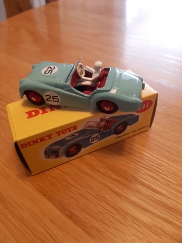 Dinky toys triumph - toys, sports