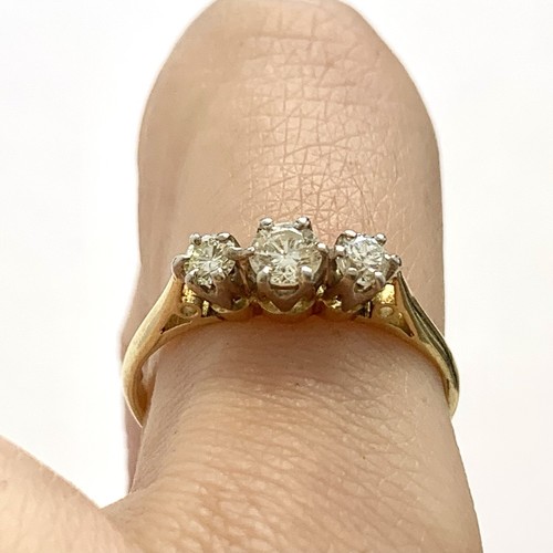 Diamond ring 18ct gold - diamond, 0.43ct
