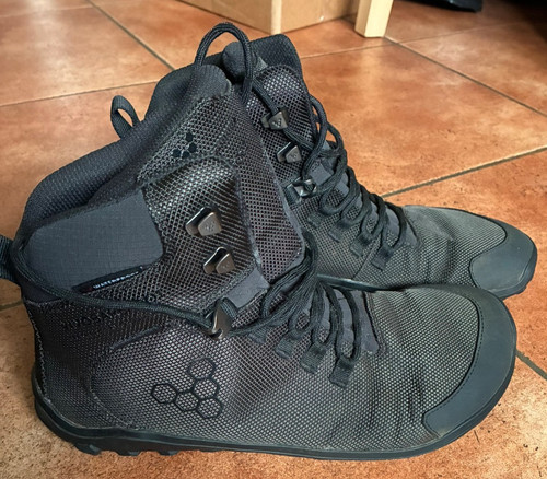 Vivobarefoot boots tracker - boots,