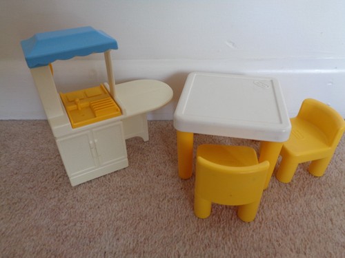 Little tikes dolls house - dolls,