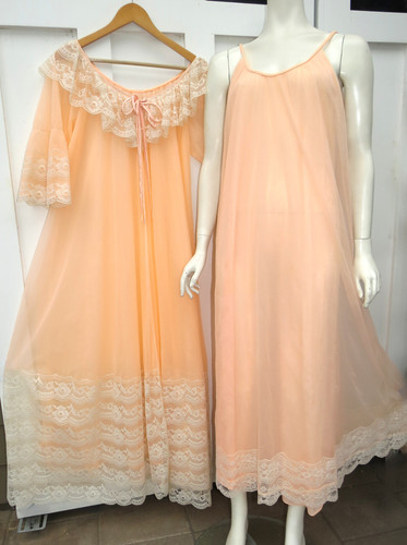 Vtg intime bright - intime, coral