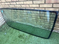 Isuzu Nqr  Front Windscreen. 2004