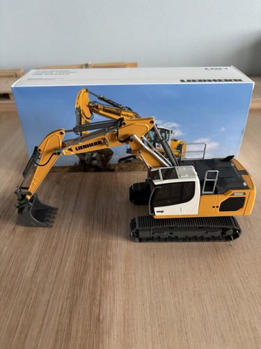 Conrad scale liebherr - 1:50,