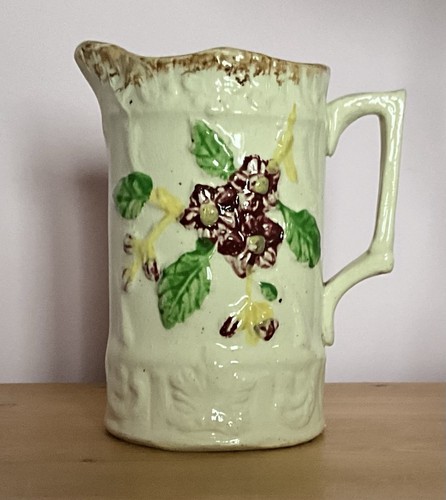 Cream with flowers small - cream,