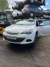 2013 Vauxhall Astra Gtc Sport S/S Headlight Bonnet Bumper Breaking Whole Vehicle