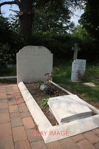 Photo grave lawrence - t,