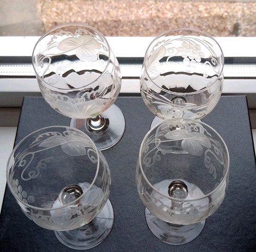 Fine vintage etched wine - fine,