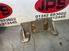 Diesel injection pump bracket
